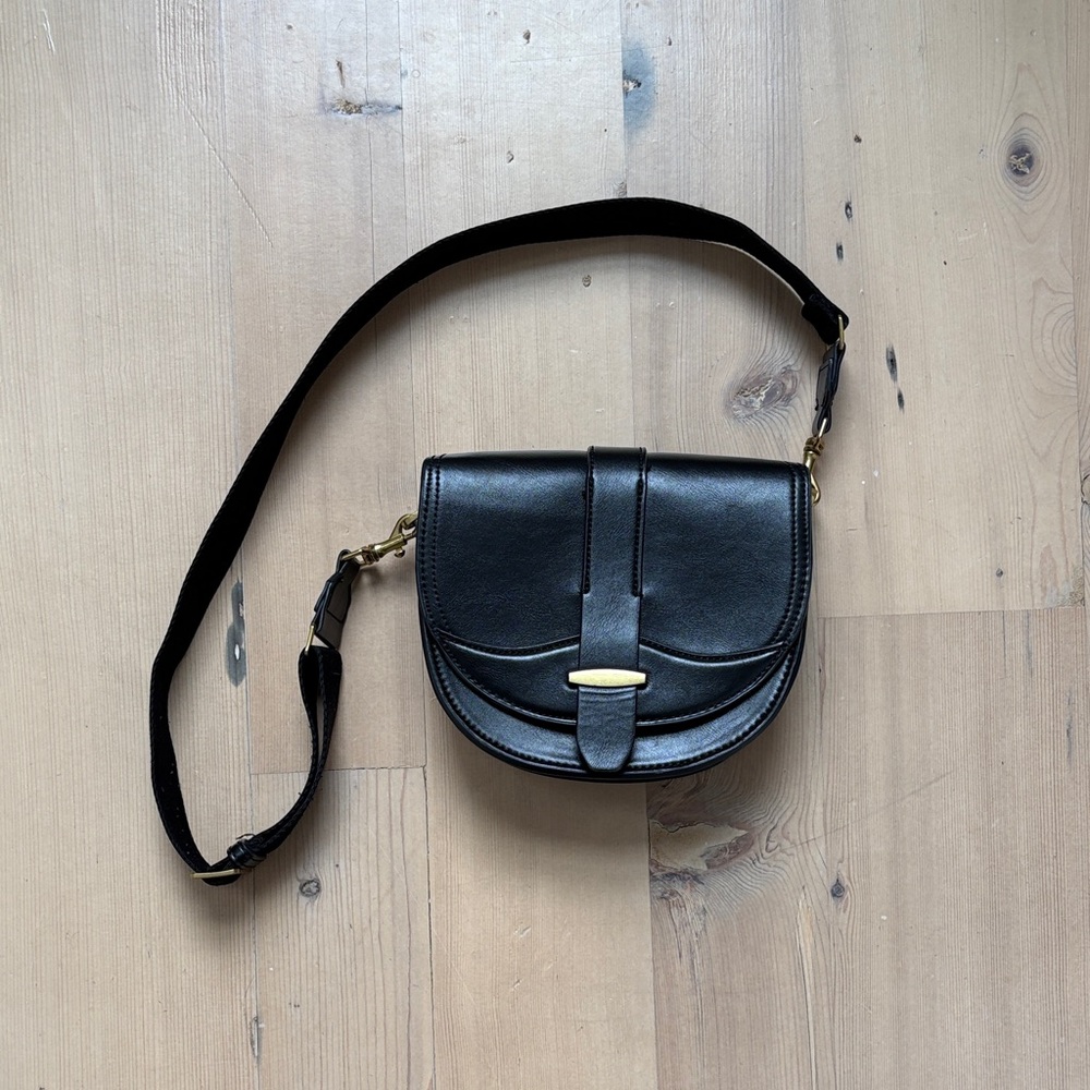 Sleek Faux Leather Crossbody Bag